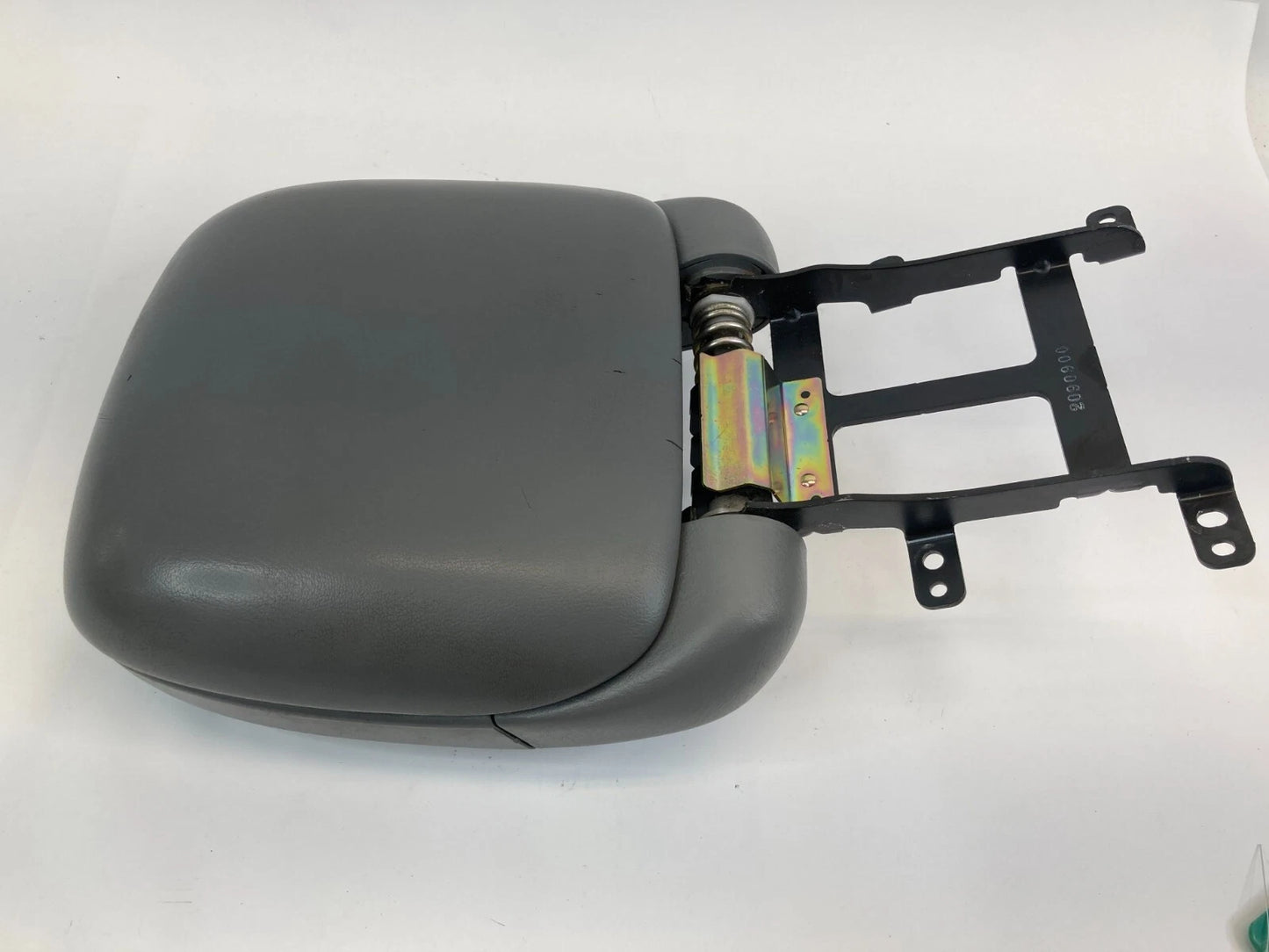 2003-2005 SUZUKI GRAND VITARA CENTER CONSOLE ARMREST ARM REST CUPHOLDER GRAY OEM