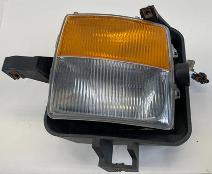 2003-2007 CADILLAC CTS FRONT LEFT DRIVER SIDE FOG & PARK TURN SIGNAL LIGHT LAMP