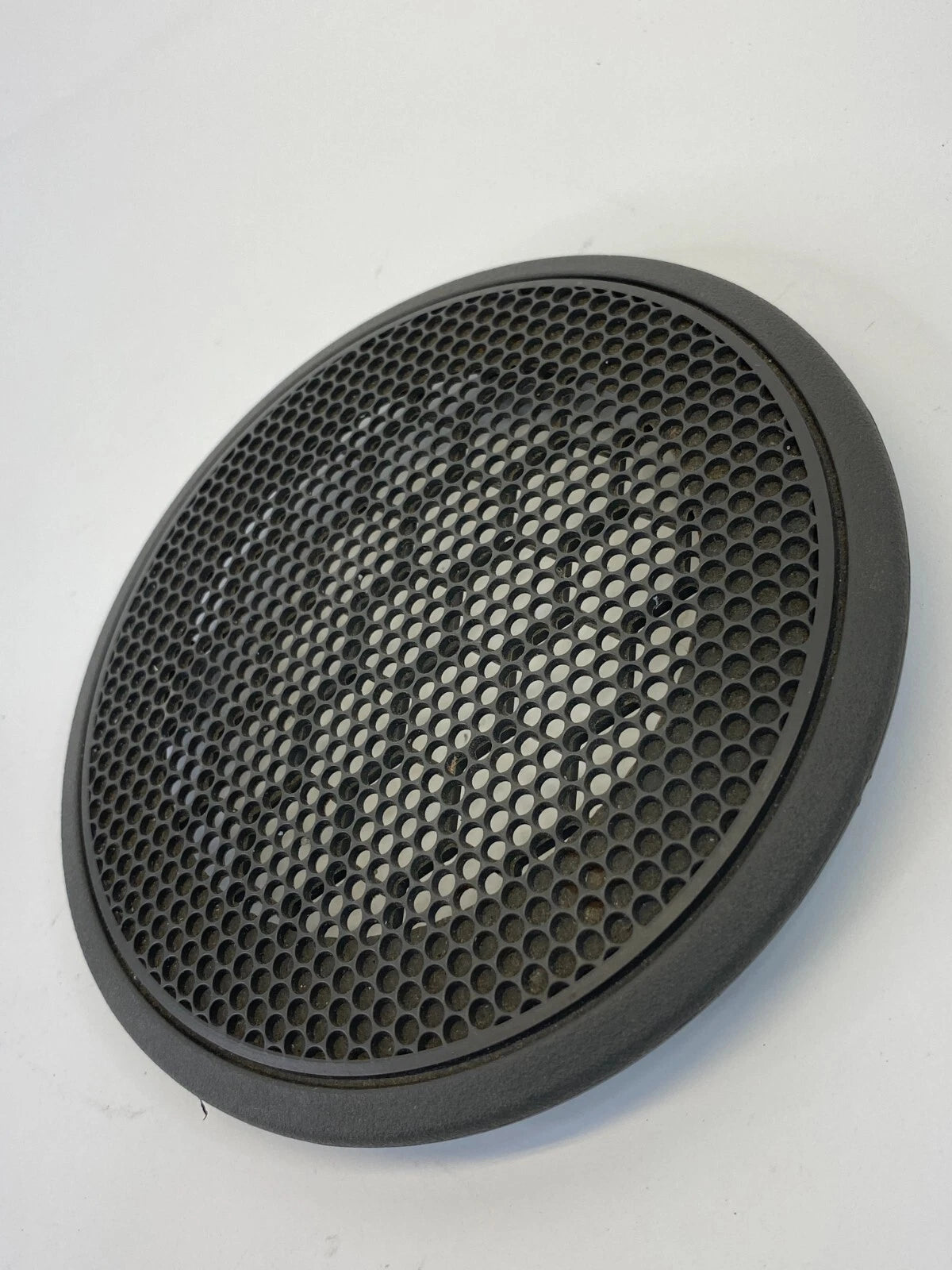 2006 2007 JEEP COMMANDER FRONT LEFT DRIVER SPEAKER COVER GRILLE 5JZ09TRMAB OEM