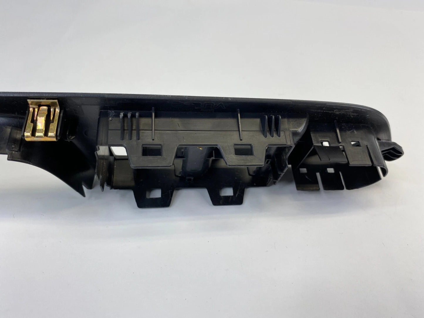 2010-2017 CHEVROLET EQUINOX FRONT LEFT MASTER WINDOW SWITCH BEZEL TRIM 25946838
