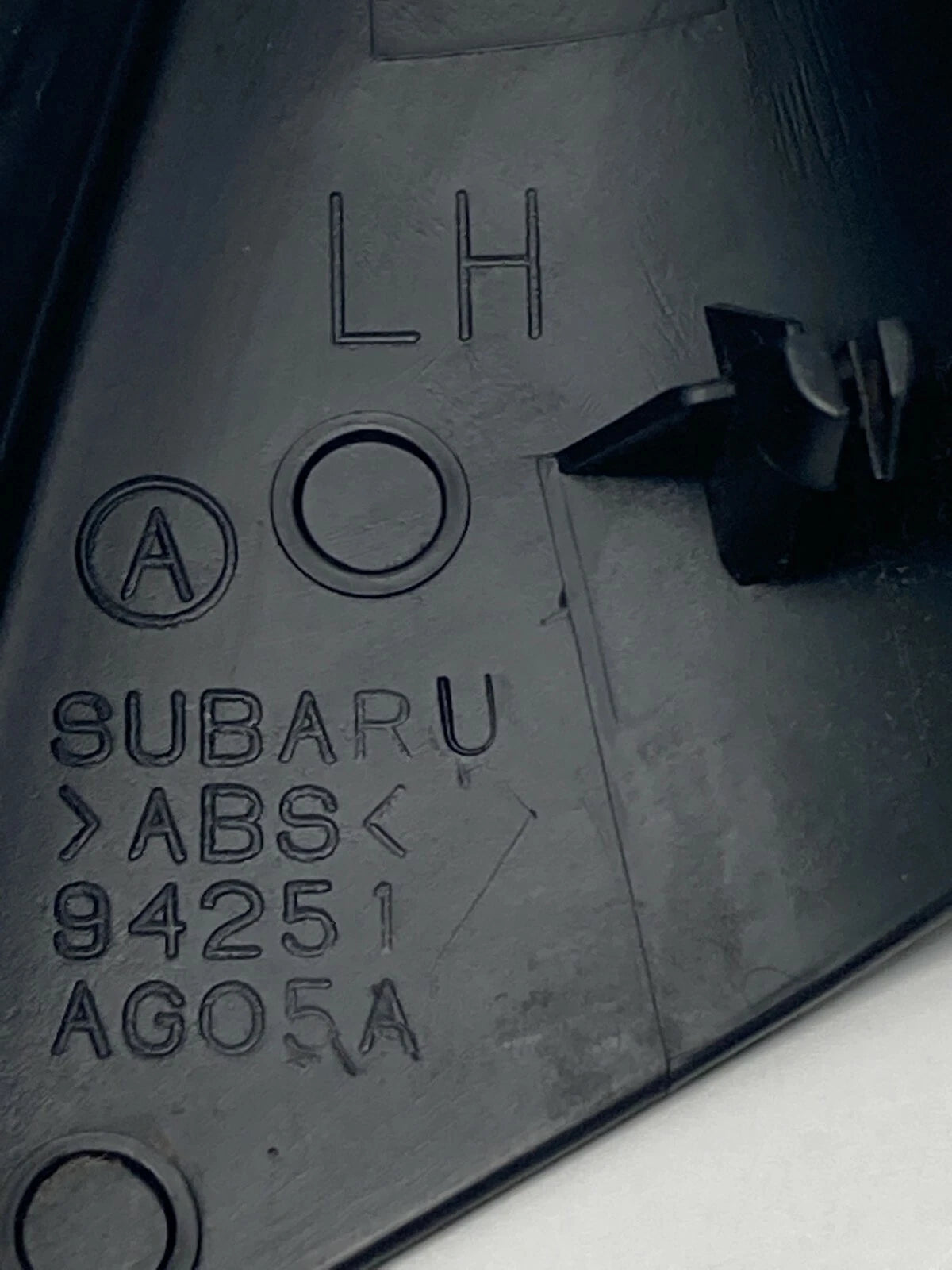 2005-2009 SUBARU OUTBACK LEGACY FRONT LH INNER MIRROR TRIM COVER OEM 94251AG05A
