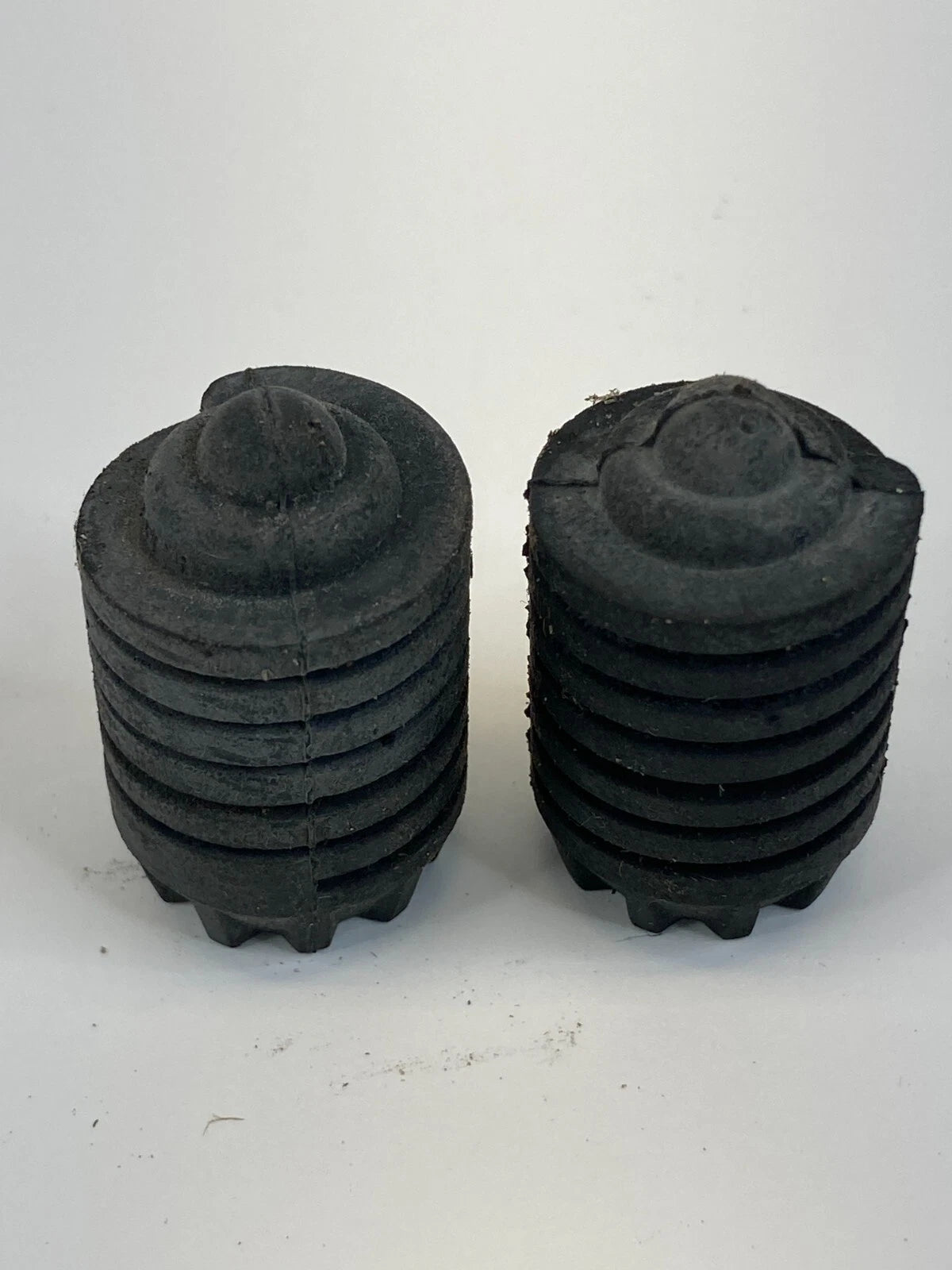 2002-2005 BMW 745I FRONT HOOD RUBBER CUSHION BUFFER STOPPER BUMPER SET PAIR OEM