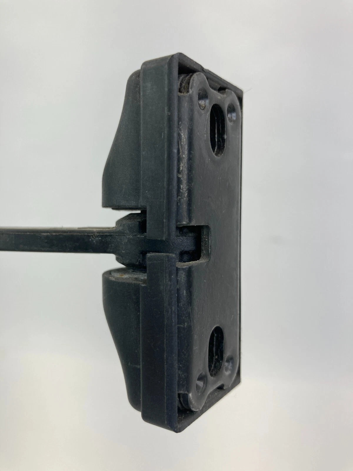 03-09 MERCEDES-BENZ E320 REAR LEFT DOOR CHECK STOP STOPPER DETENT A2117300116