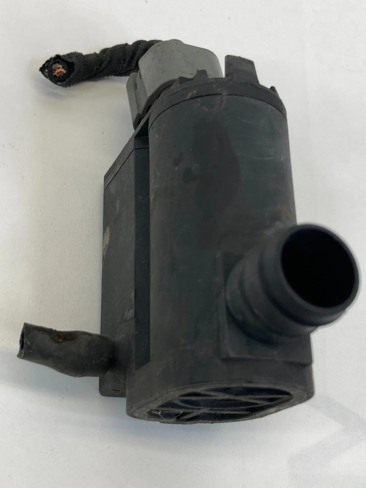 2007-2009 HYUNDAI SANTA FE WINDSHIELD WIPER FLUID WASHER PUMP MOTOR OEM