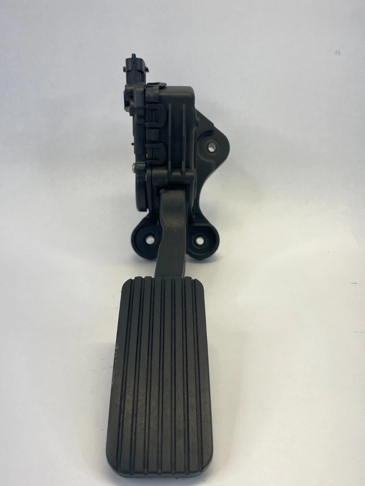 2010-2013 KIA FORTE ACCELERATOR GAS PEDAL POSITION SENSOR ASSY OEM FACTORY