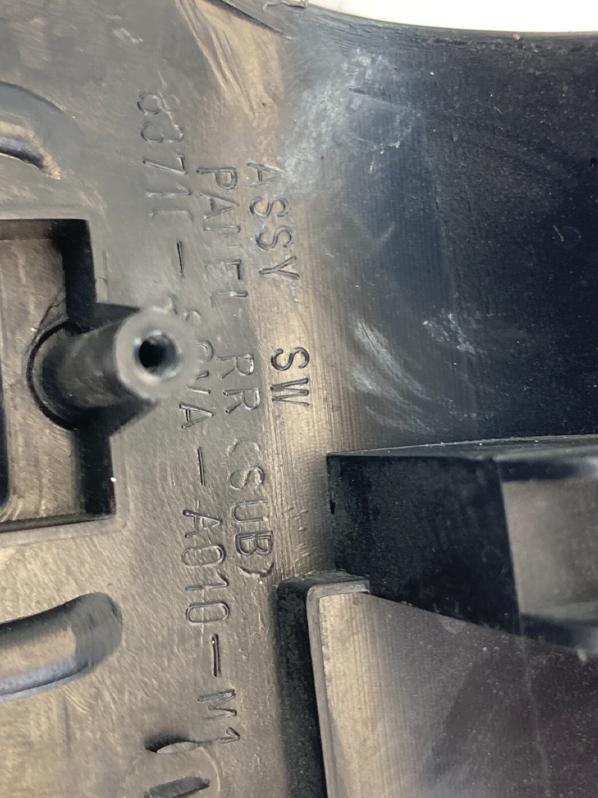 2003-2005 Honda Pilot Rear Right Side Window Switch Bezel Panel Trim RR RH OEM