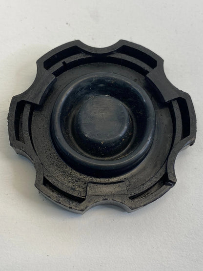 2005-2007 BUICK TERRAZA MASTER CYLINDER FLUID TANK RESERVOIR CAP COVER OEM