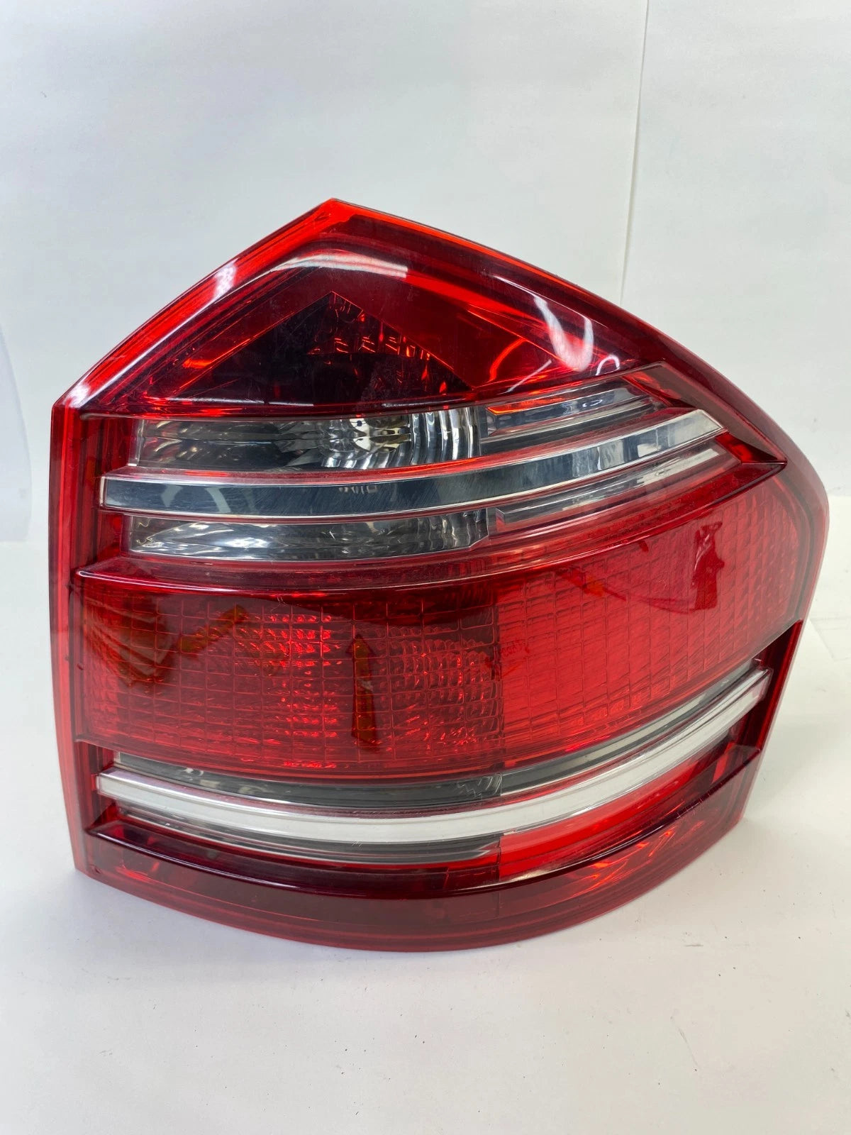 2007-2009 MERCEDES-BENZ GL450 REAR RIGHT SIDE TAIL LIGHT A164-820-05-64 OEM