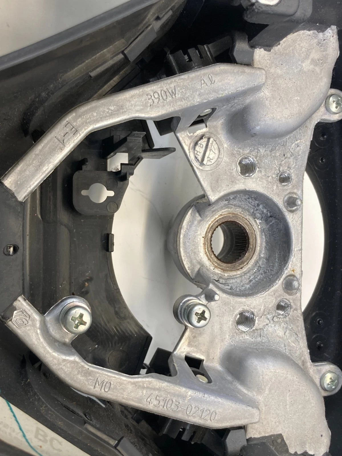 2009 2010 TOYOTA MATRIX COROLLA STEERING WHEEL WITHOUT CONTROLS 4510302120 OEM