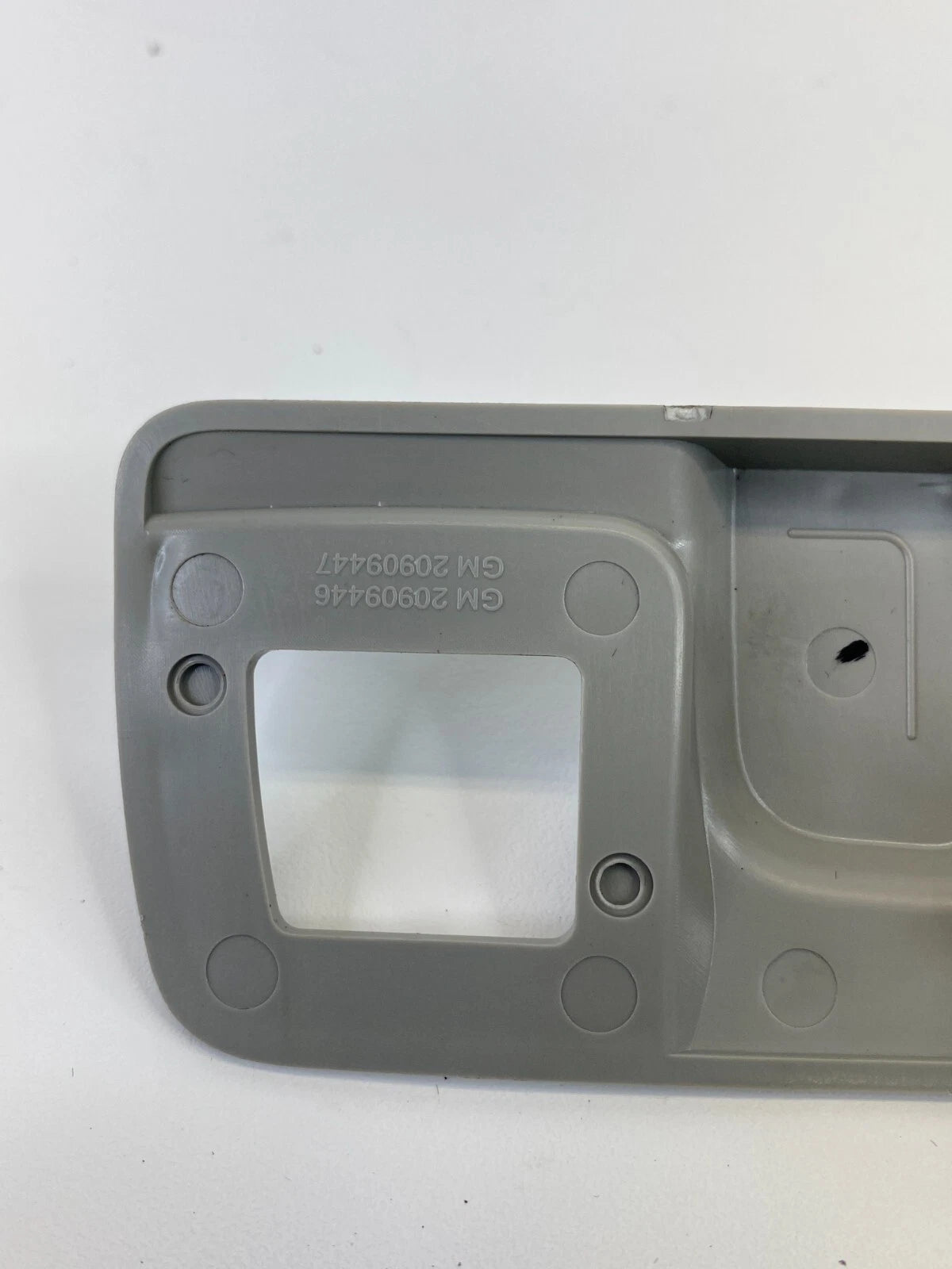2010-2016 CADILLAC SRX REAR LEFT INTERIOR ROOF READING LAMP LIGHT 20909446