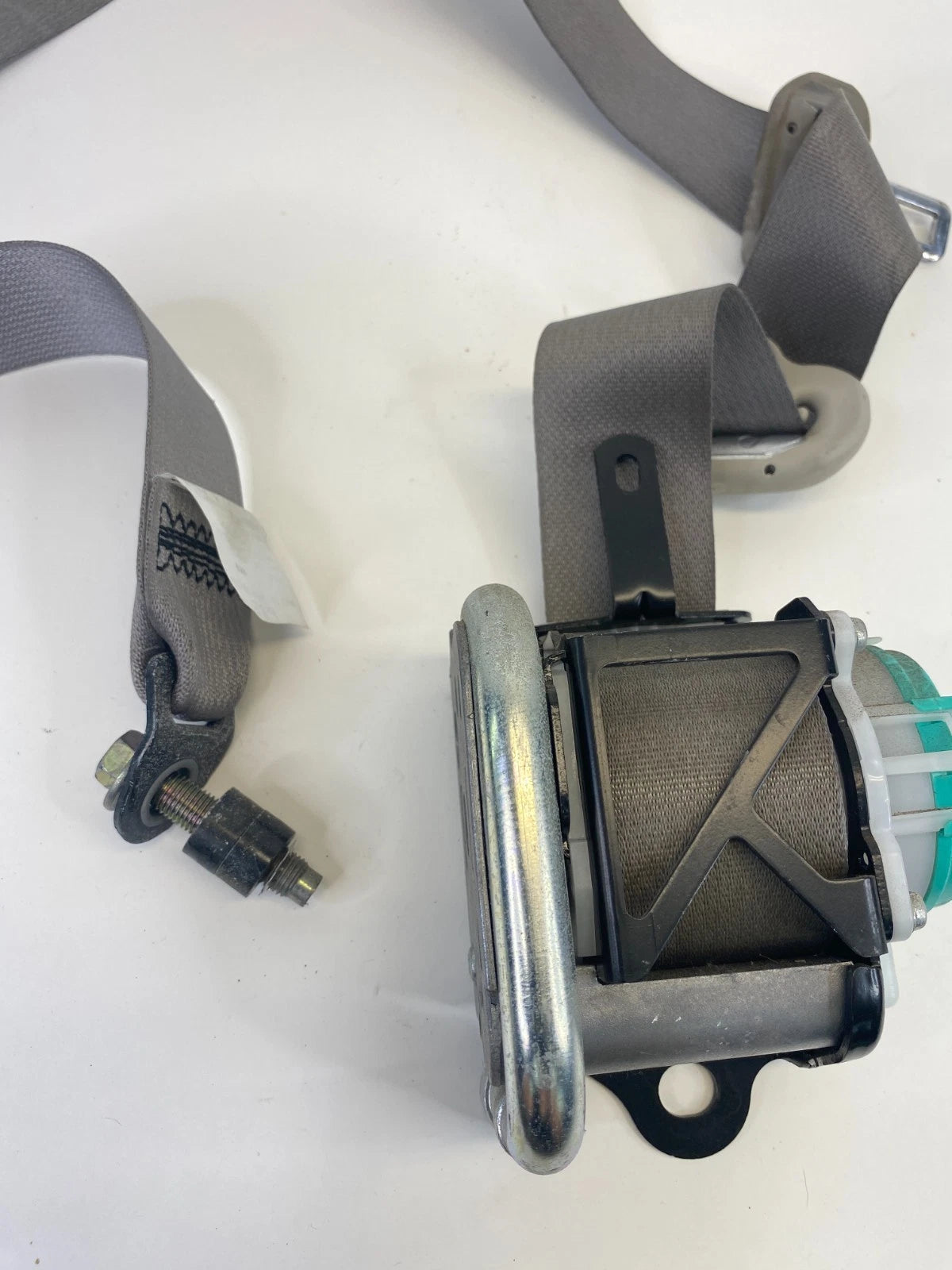 11 12 13 14 15 16 17 Nissan Quest Front Right Side Seat Belt Retractor Assy OEM