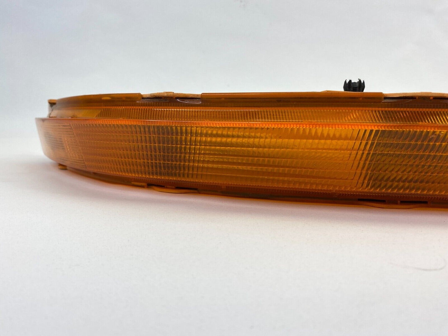 04-06 Chevy Aveo Sedan Front Bumper Left Side Turn Signal Light Lamp 0303-002039