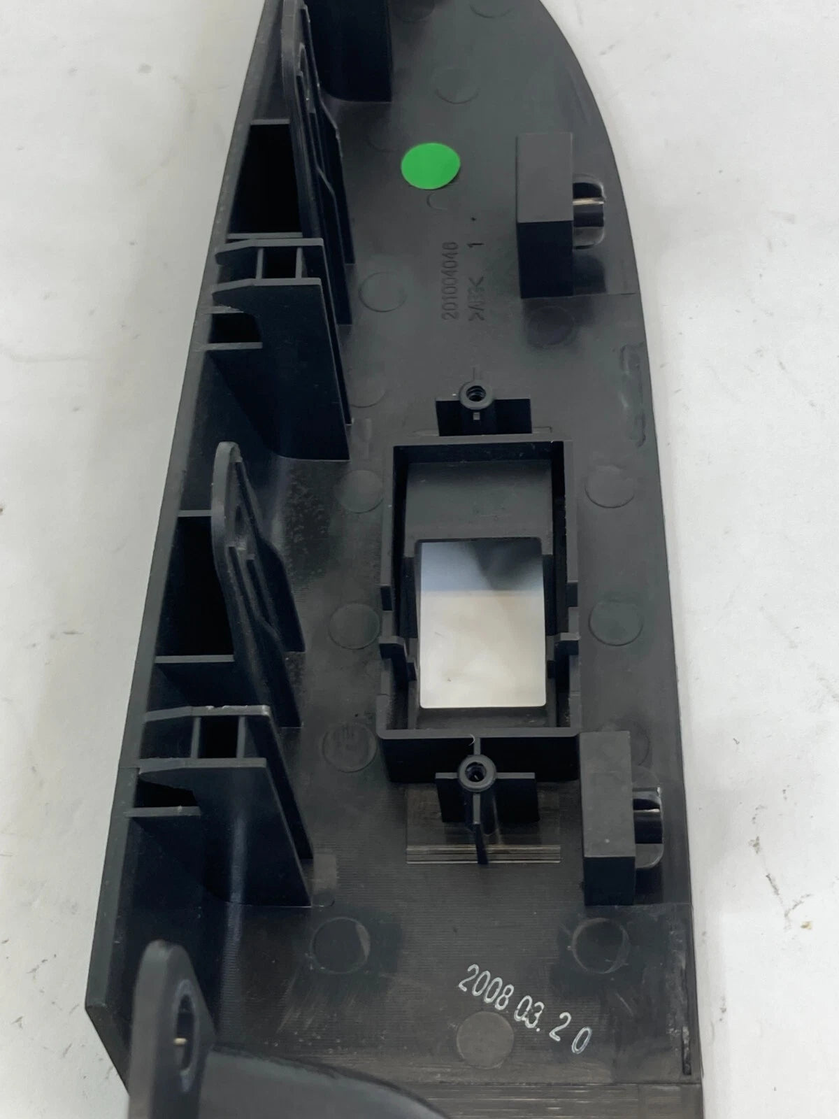 08-10 SATURN VUE REAR LEFT SIDE DOOR WINDOW SWITCH BEZEL COVER TRIM 201004046