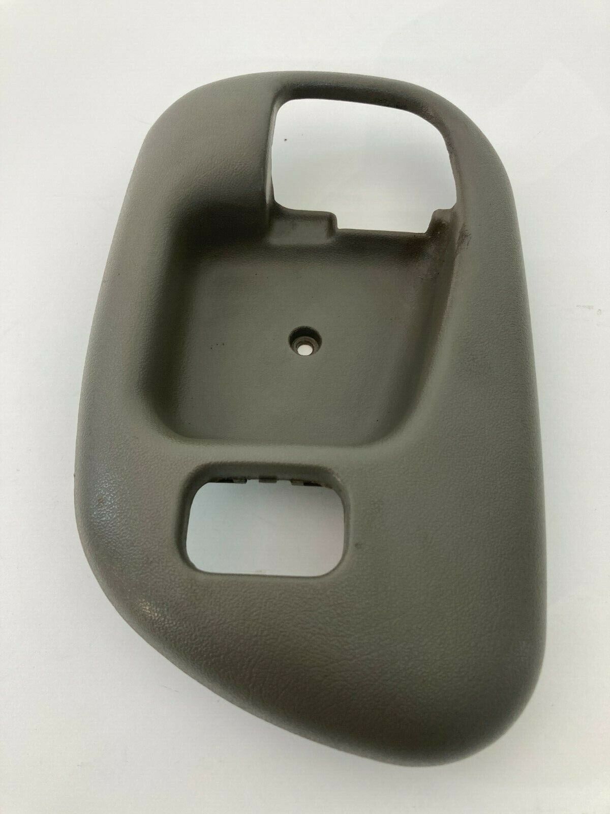 1998-2001 Chevrolet Lumina Sedan Rear Right Inner Door Handle Cover Bezel RR RH