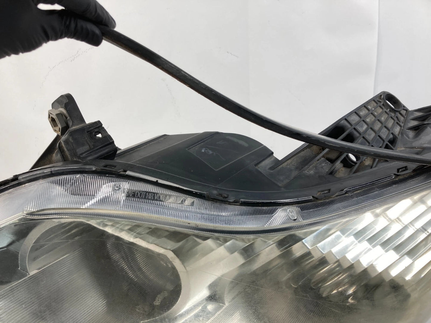 2009-2012 CHEVROLET TRAVERSE FRONT LEFT DRIVER SIDE HEADLIGHT HEADLAMP HALOGEN