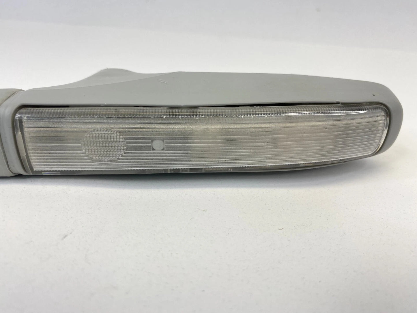 2003-2005 HONDA PILOT REAR 3RD ROW RIGHT ROOF GRAB GRIP HANDLE ASSIST W/ LIGHT