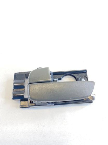 06-11 HYUNDAI ACCENT SEDAN FRONT LEFT DRIVER SIDE INNER DOOR HANDLE 82610-1E000