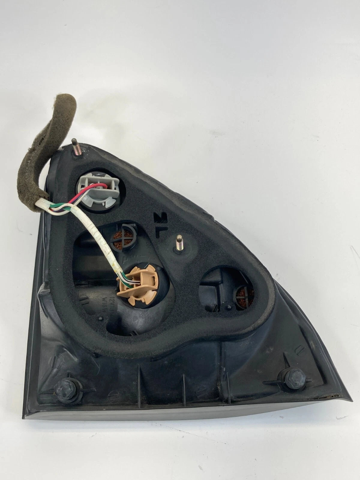 2001-2003 LEXUS RX300 REAR LEFT SIDE INNER TRUNK LID TAIL LIGHT TAILLIGHT OEM