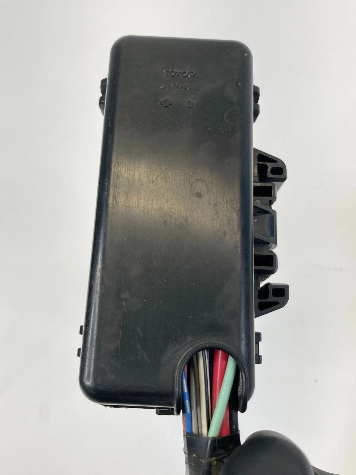 2006-2008 LEXUS RX400H UNDER HOOD SMALL FUSE RELAY BOX OEM FACTORY 90987-04010