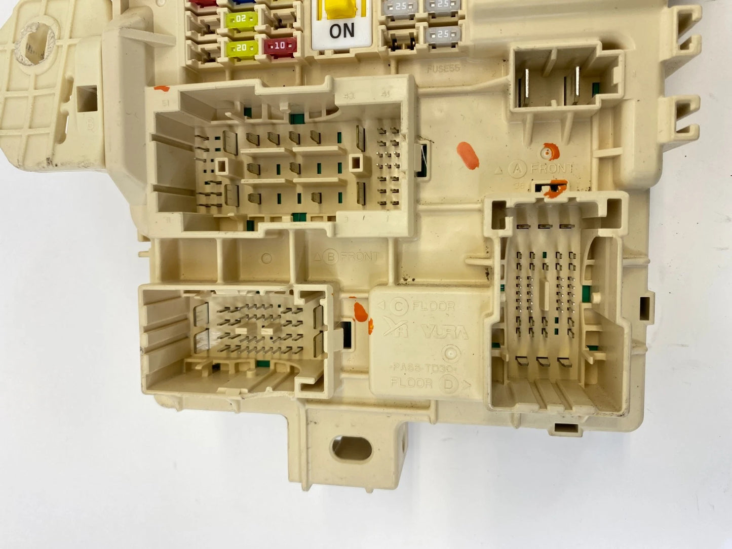 2016-2018 KIA SORENTO 2.4L L4 AT INTERIOR CABIN FUSE RELAY BOX BLOCK 91950-C6520