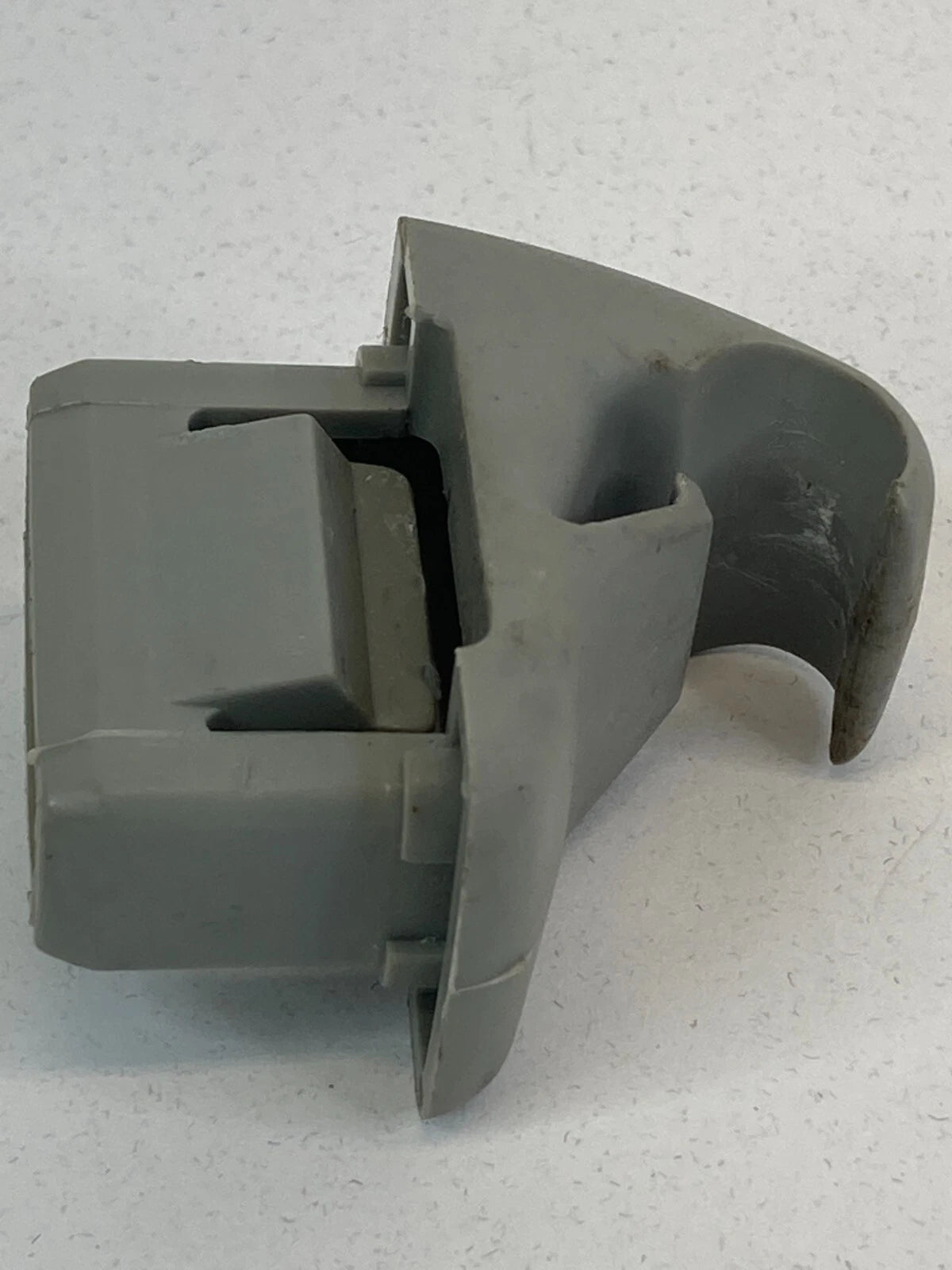 2006-2013 MITSUBISHI OUTLANDER ES SUV 4-DR SUNVISOR SUN VISOR SHADE CLIP HOLDER