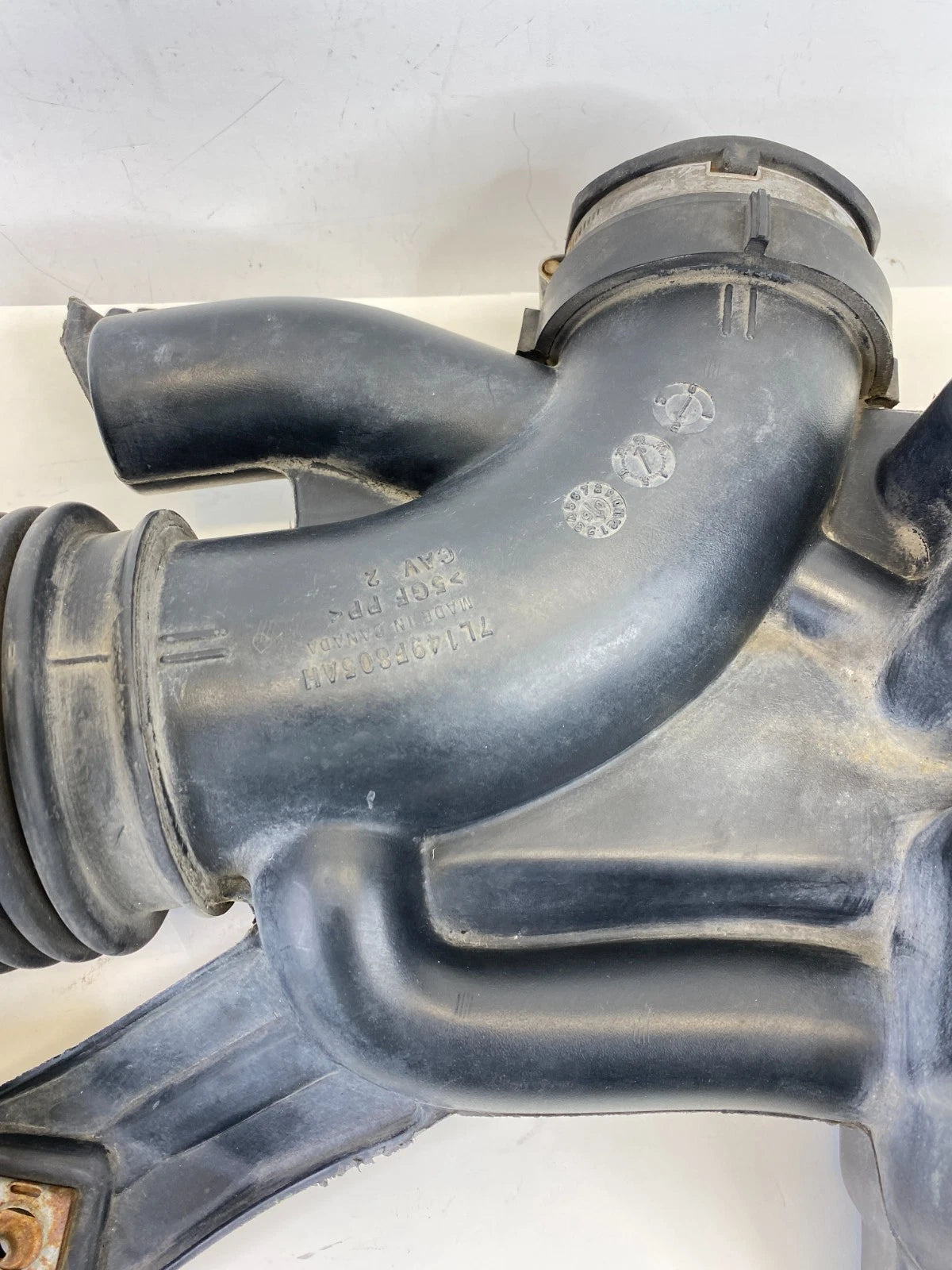 2007 2008 FORD EXPEDITION 5.4L 4WD AIR INTAKE HOSE DUCT PIPE 7L14-9F805-AH OEM