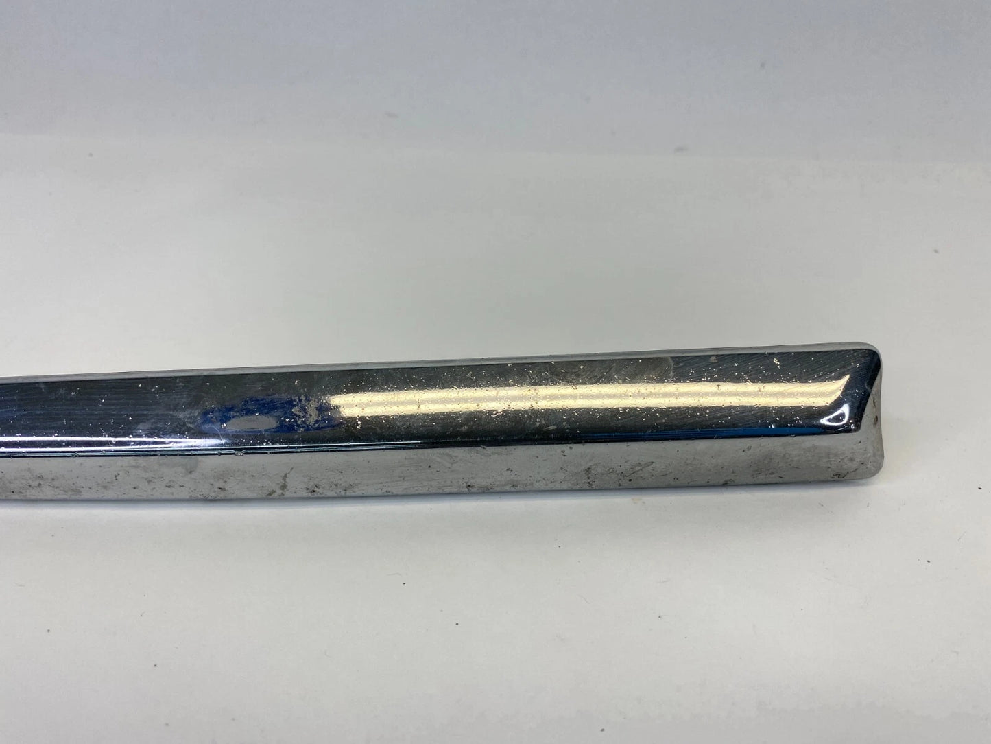 2012-2019 FIAT 500 FRONT RIGHT BUMPER SIDE COVER TRIM MOLDING CHROME 1SR90TRMAA