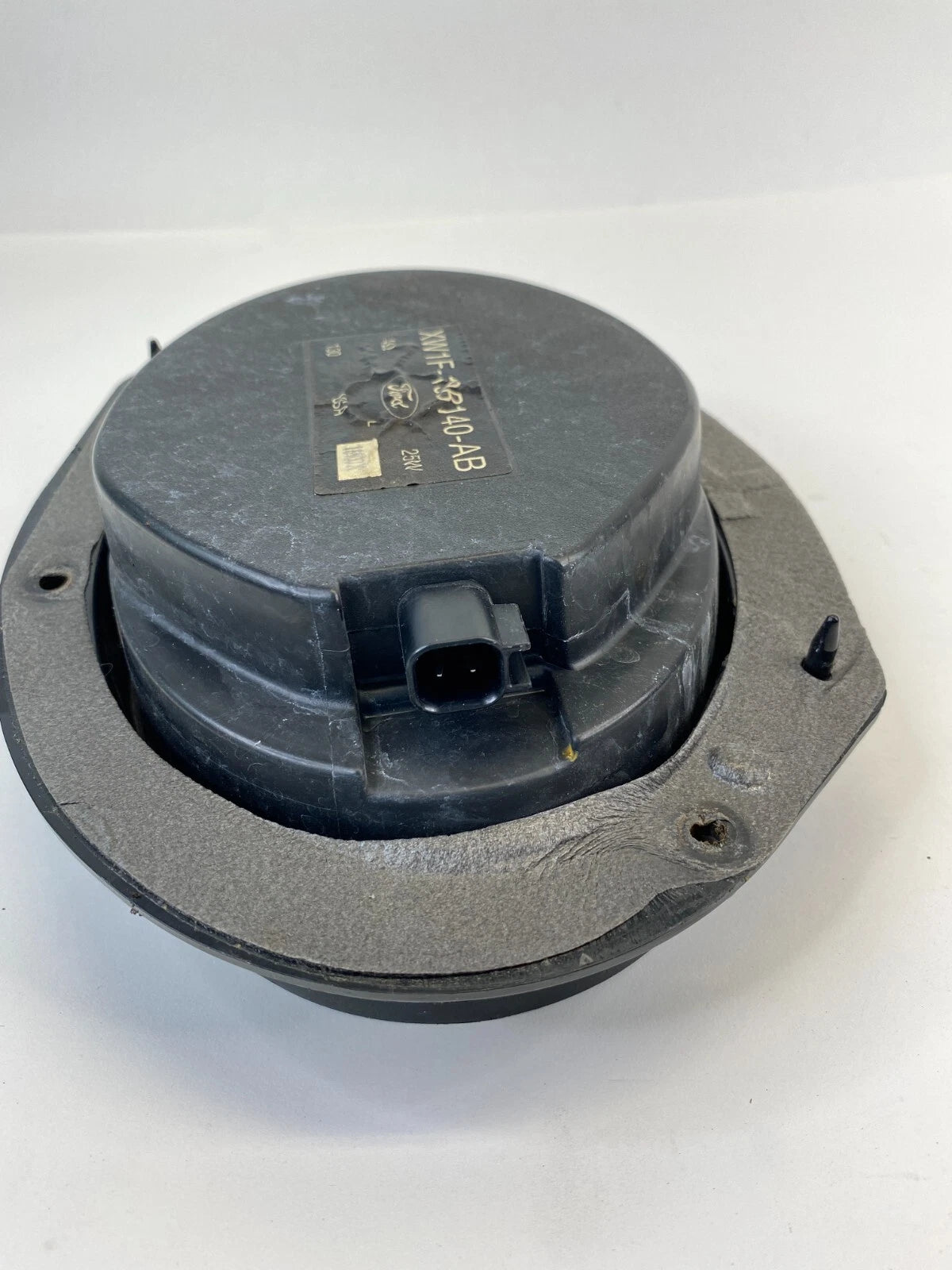 1999-2005 LINCOLN TOWN CAR FRONT LEFT DRIVER SIDE DOOR SPEAKER XW1F-19B140AB OEM