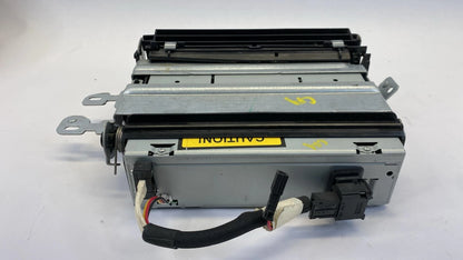 06-12 MERCEDES-BENZ R350 GL X164 ML W164 6 DISC CD CHANGER PLAYER GLOVEBOX OEM