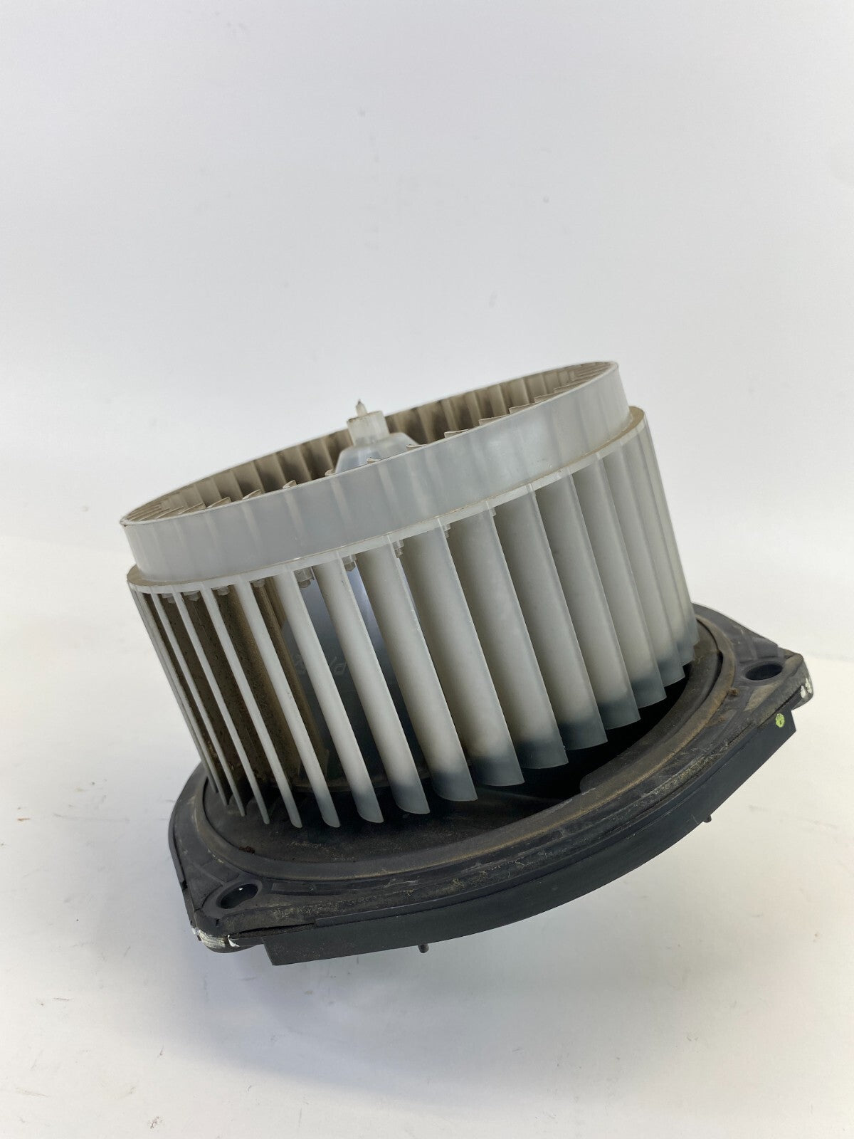 2004-2011 Chevrolet Impala HVAC Blower Motor Assembly 52408433 OEM