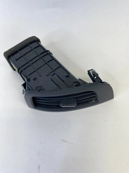 2010-2013 KIA FORTE CENTER DASH MIDDLE RIGHT AC AIR VENT TRIM DUCT GRILL OEM