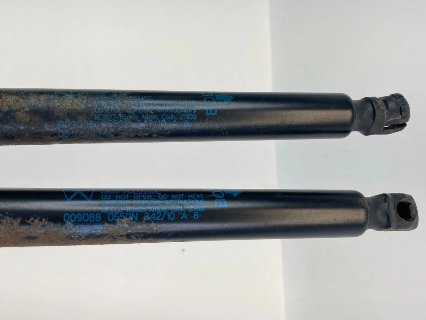 09-11 DODGE JOURNEY TRUNK TAILGATE LIFT CYLINDER SUPPORT SHOCK PAIR 05178293AC
