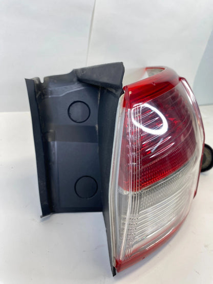 2013-2016 FORD ESCAPE RIGHT REAR OUTER TAILLIGHT LAMP ASSY CJ54-13404-A OEM