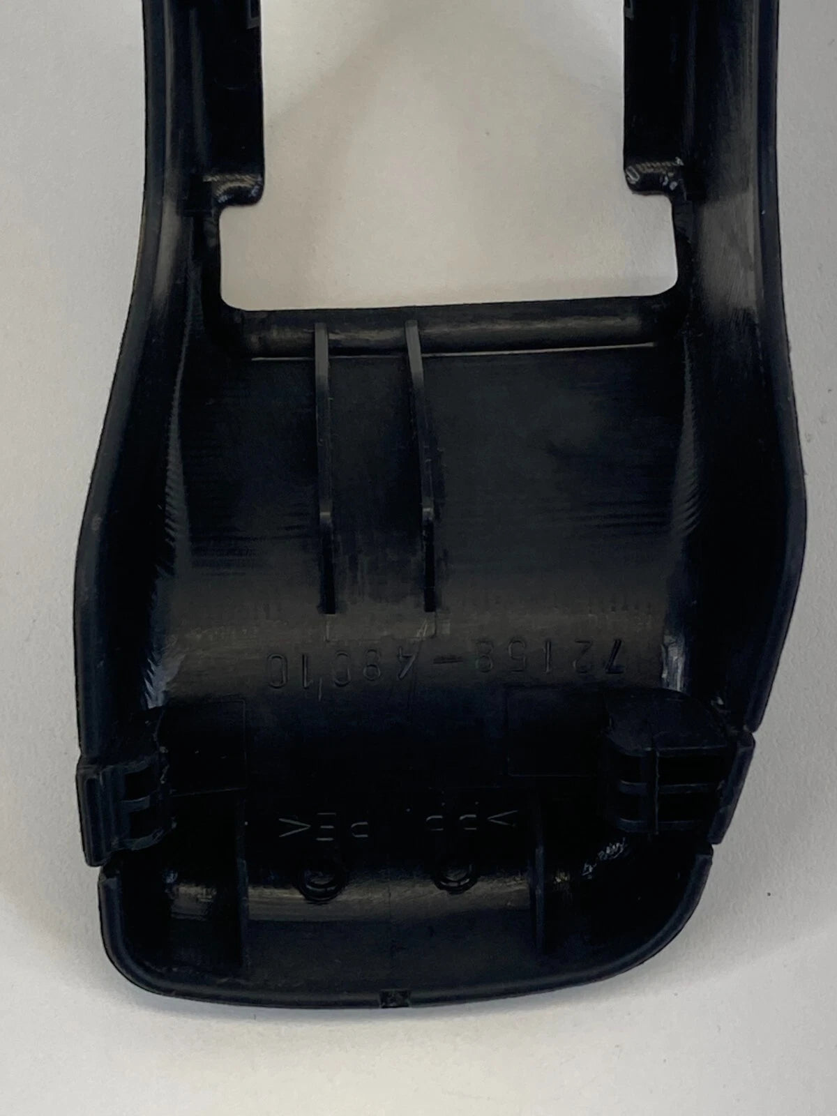 99 00 01 02 03 LEXUS RX300 FRONT SIDE SEAT TRACK END COVER TRIM 72158-48010 OEM