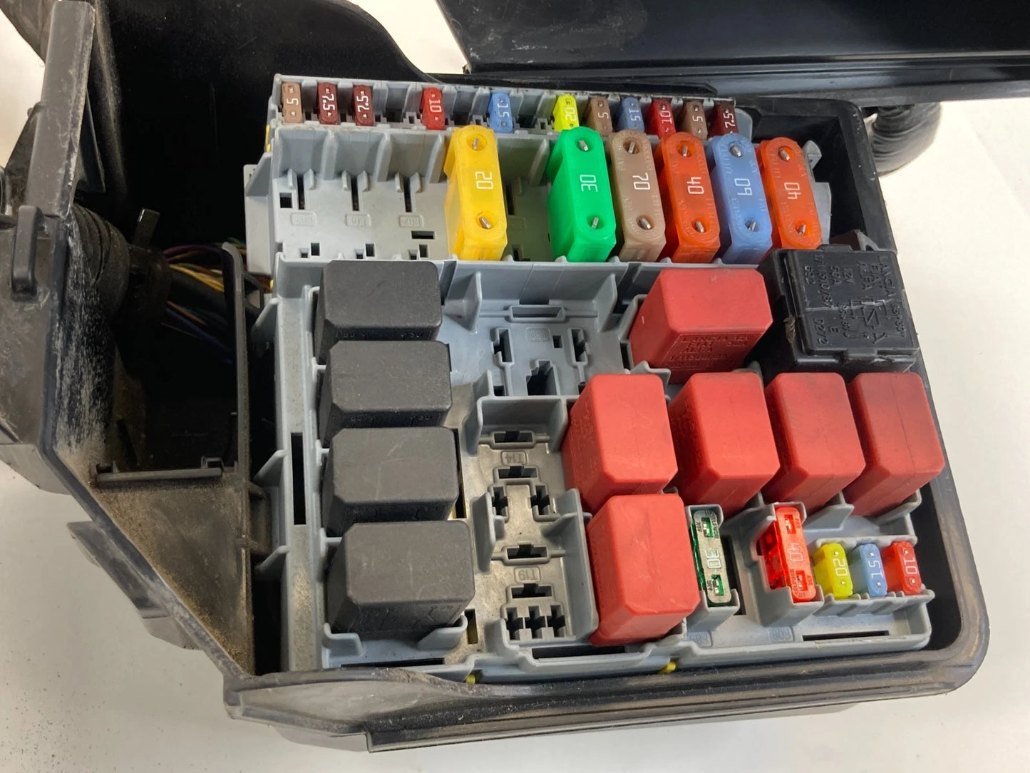 2012-2017 FIAT 500 A/T ENGINE FUSE RELAY BOX FUSEBOX COMPARTMENT OEM