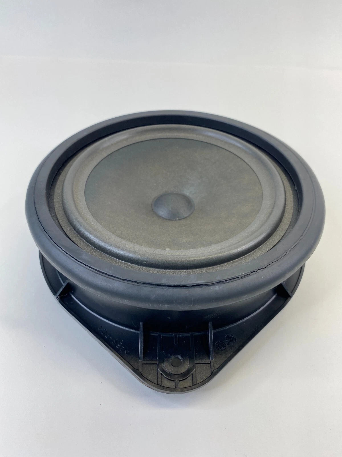 2006-2013 AUDI A3 FRONT LEFT DRIVER SIDE DOOR AUDIO SPEAKER 8P0-035-411C OEM