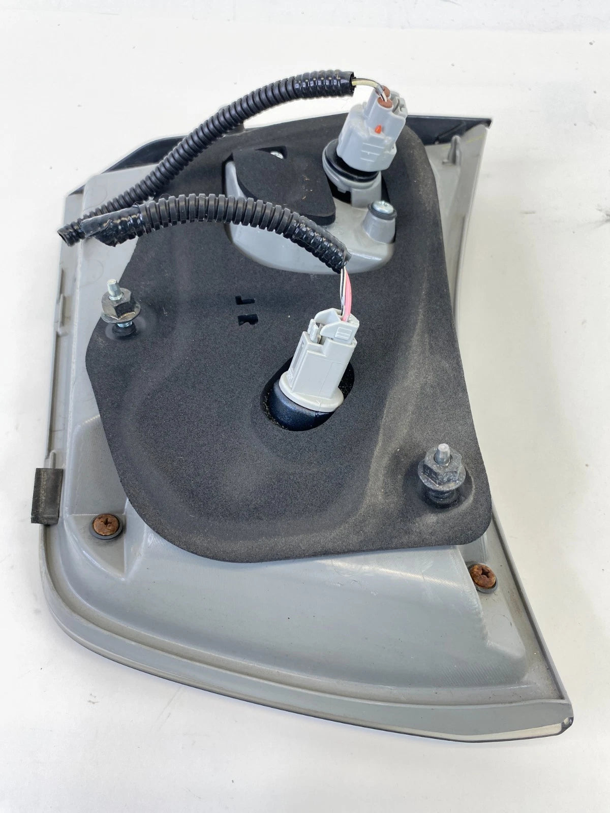 2004 TO 2009 LEXUS RX350 RX330 RIGHT PASSENGER INNER TAIL LIGHT TAILLIGHT LAMP