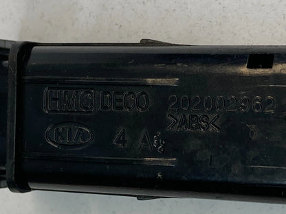 2006 2007 2008 2009 2010 KIA SEDONA HEAT DEFROST BUTTON CONTROL SWITCH OEM