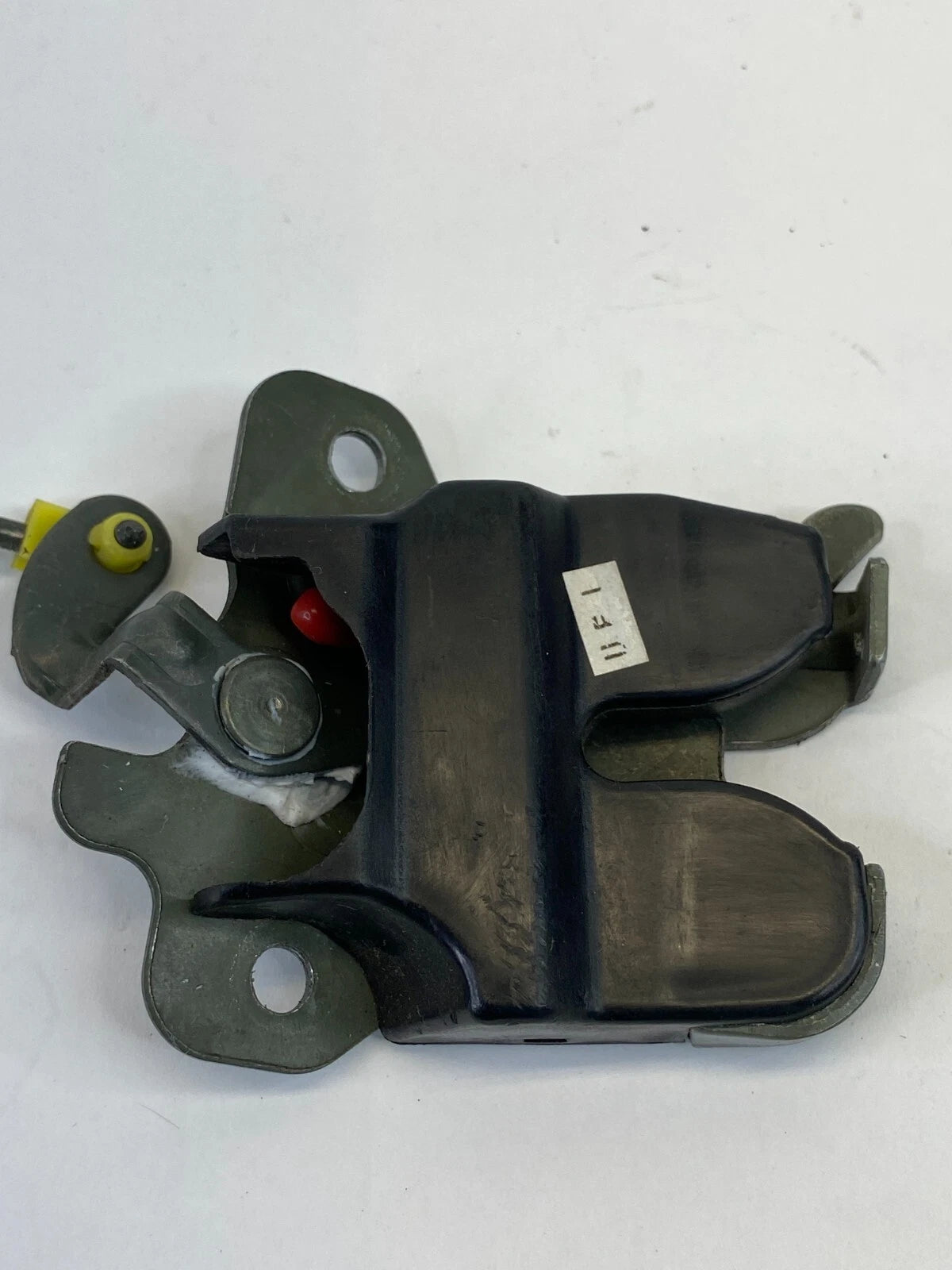 1999 2000 HYUNDAI ELANTRA REAR TRUNK LOCK LATCH ACTUATOR RELEASE ASSEMBLY OEM