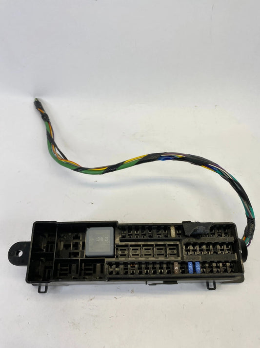 2012-2018 FORD FOCUS ENGINE BAY AUXILIARY FUSE BOX ELECTRICAL OEM AV6T-14K131-AB