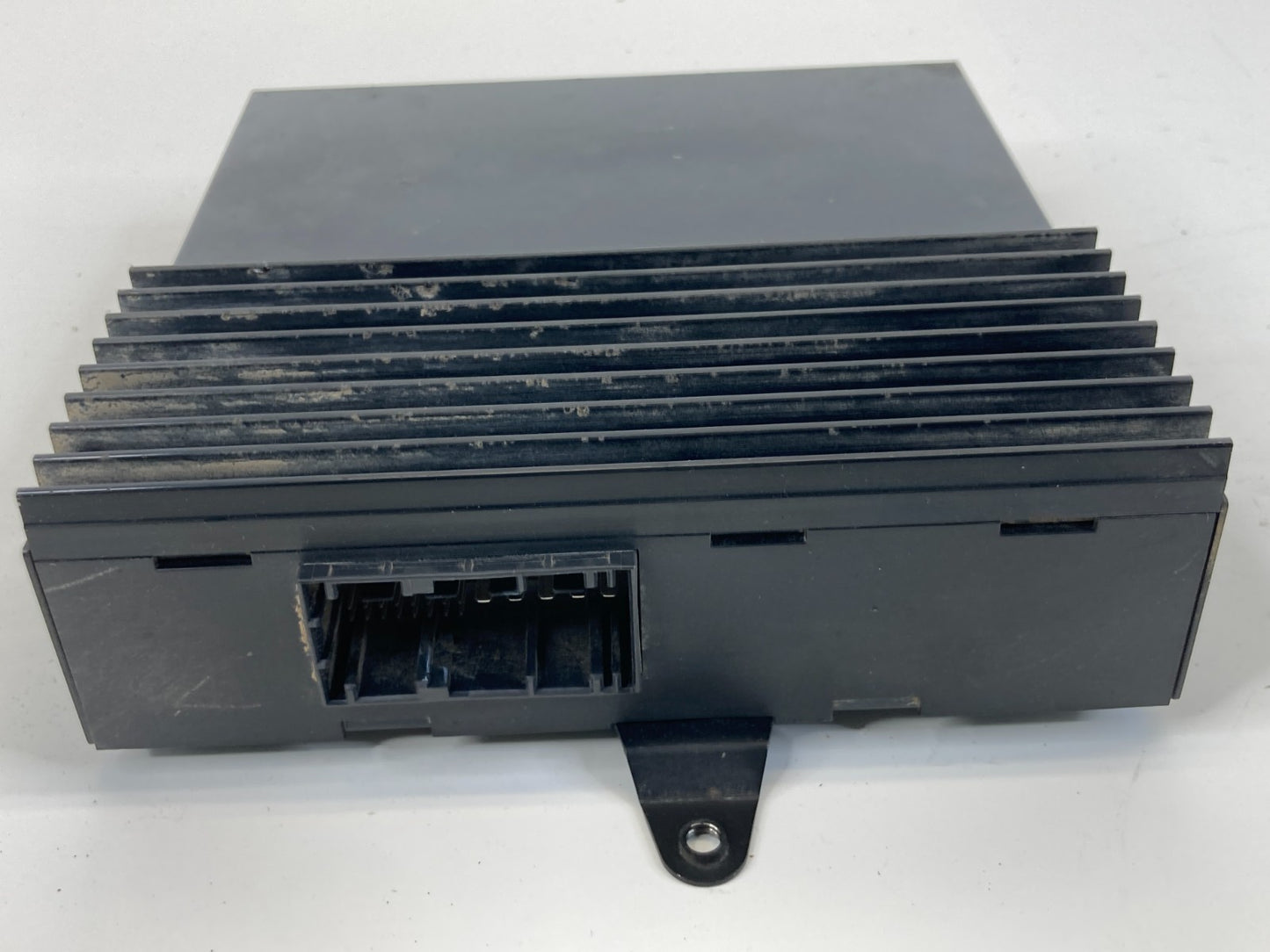 1999 2000 BMW 323i 01-03 325i Radio Audio Amplifier AMP Alpine 65-12-8-380-955
