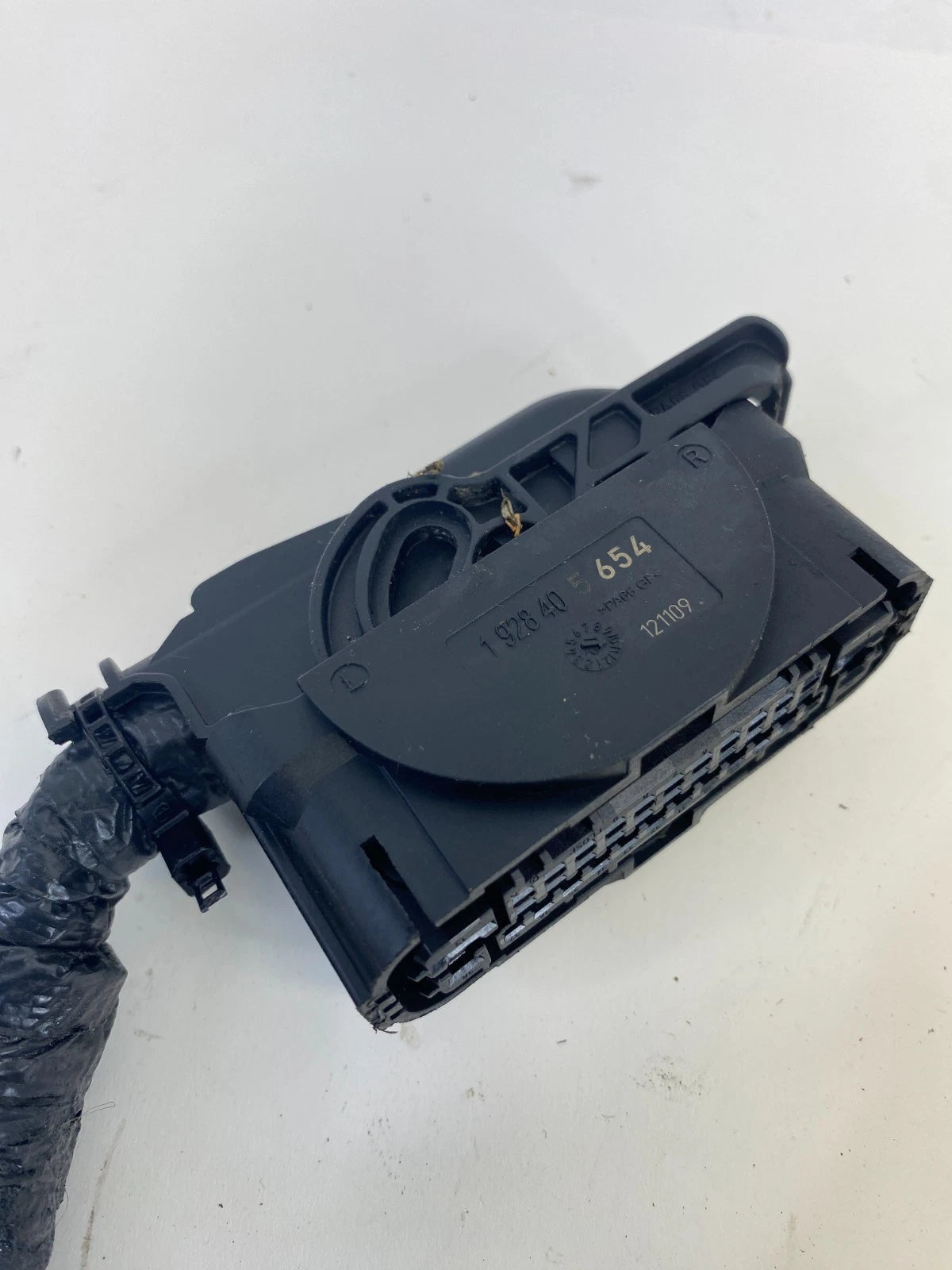 13-16 Chrysler & Town Country 3.6L A/T ABS Anti Lock Brake Pump Connector Plug