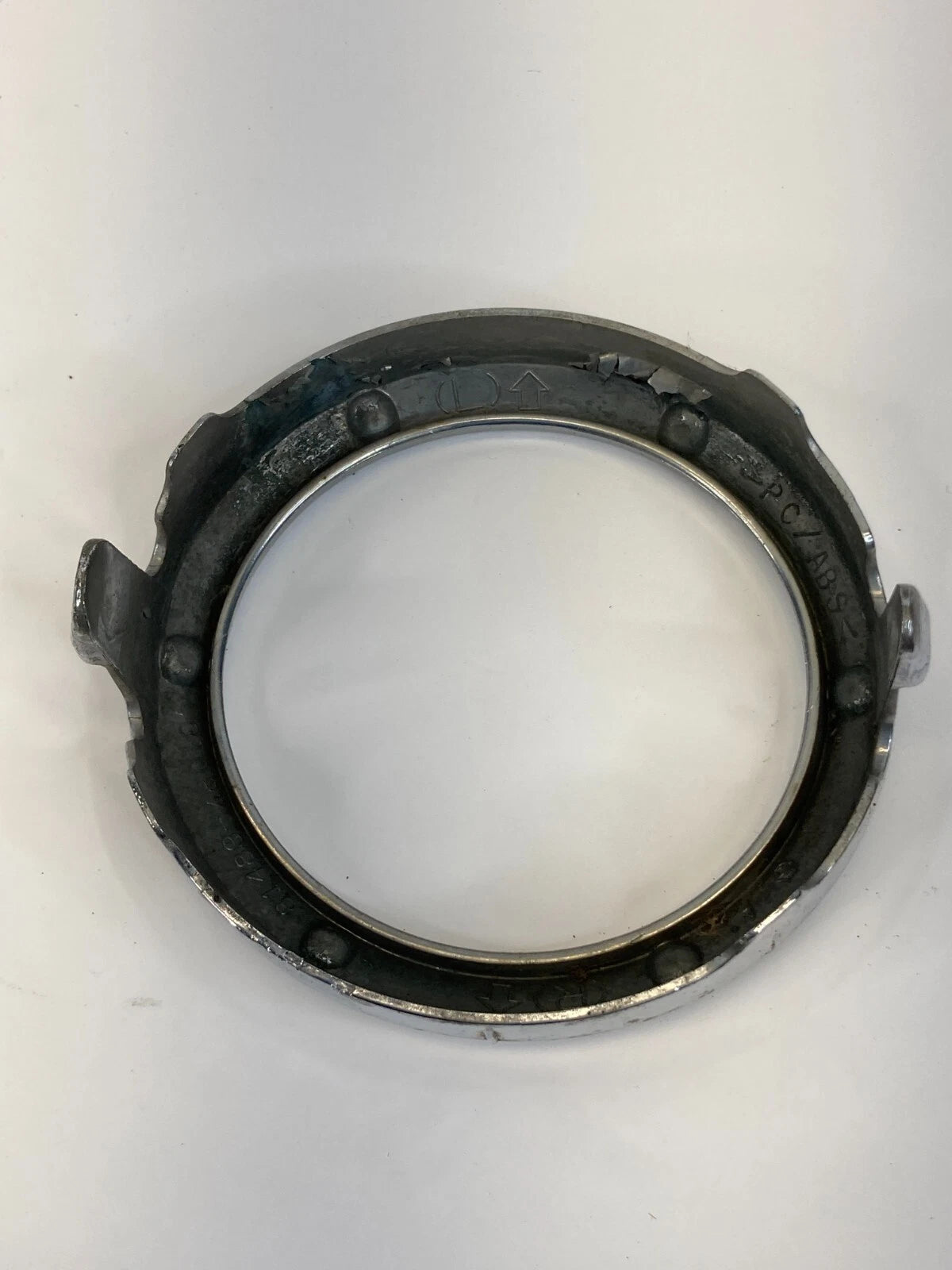 2004-2007 TOYOTA HIGHLANDER FRONT FOG LIGHT LAMP BEZEL OEM FACTORY 81483-48010