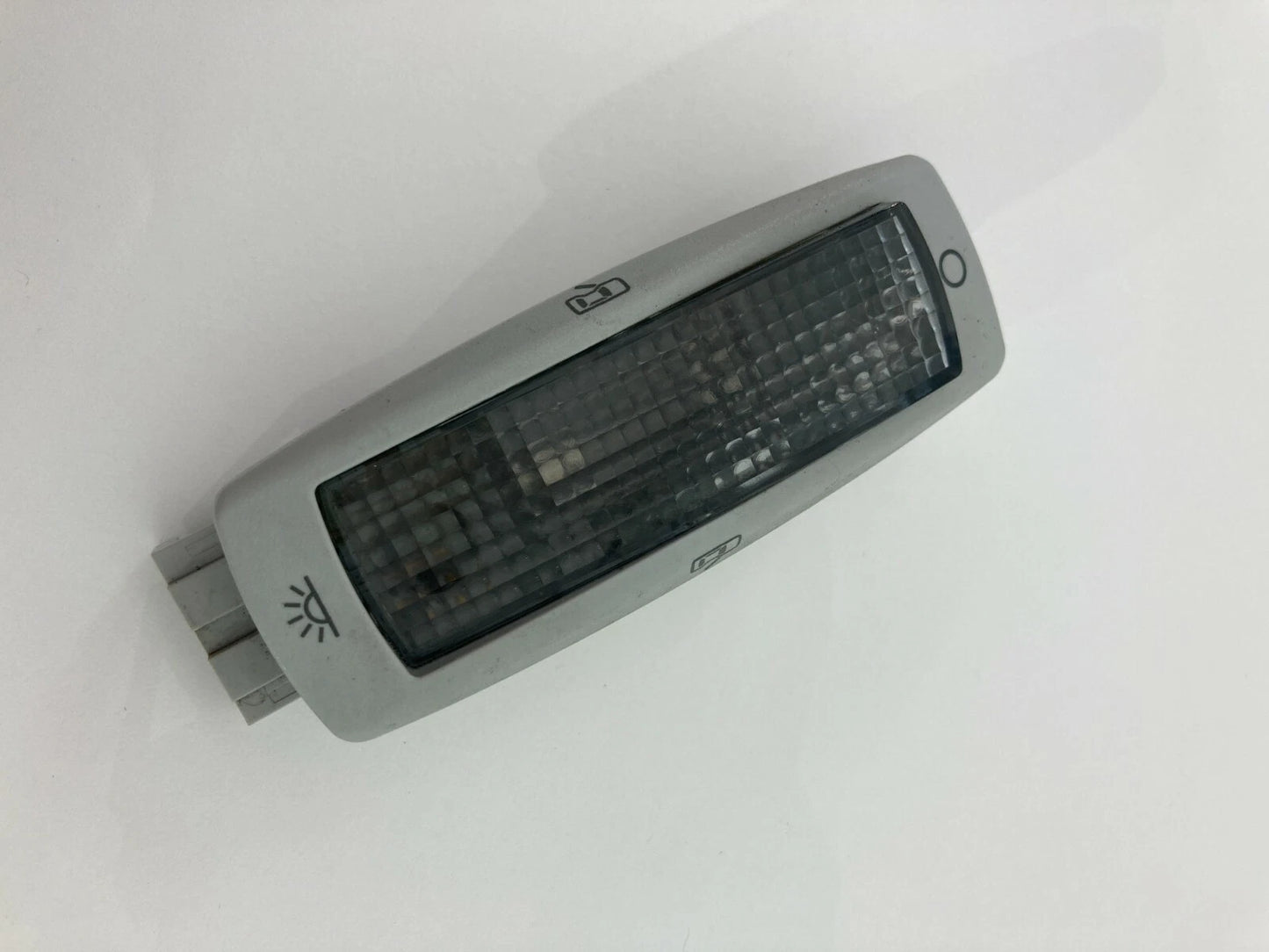 1998-2005 VOLKSWAGEN BEETLE REAR READING DOME MAP LIGHT LAMP