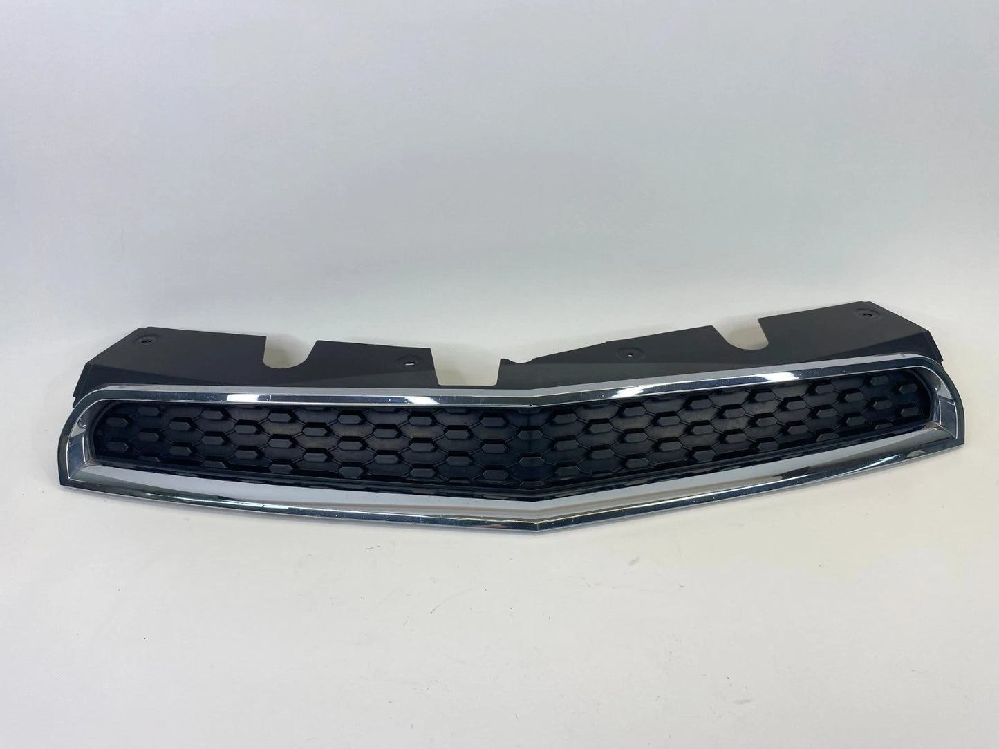 2010-2015 CHEVROLET EQUINOX FRONT UPPER CENTER RADIATOR GRILL GRILLE W/ CHROME