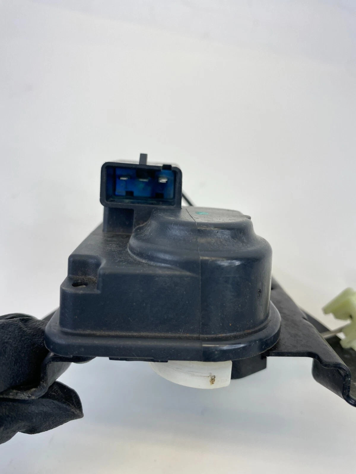 2008-2012 DODGE AVENGER TRUNK DECK LID LATCH LOCK ACTUATOR RELEASE HANDLE OEM