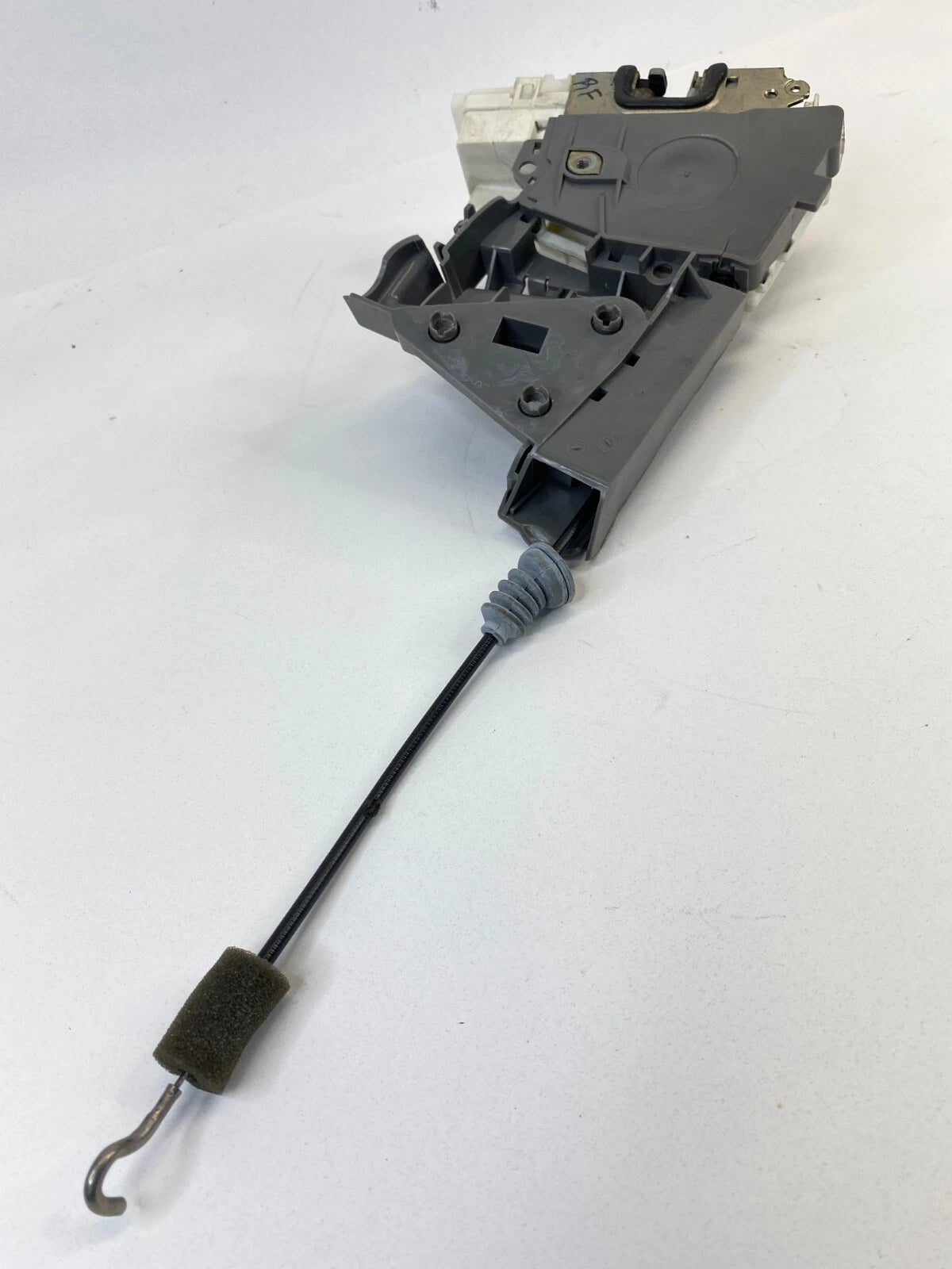 06-12 MERCEDES-BENZ R350 FRONT RIGHT SIDE DOOR LOCK LATCH ACTUATOR 1697202835