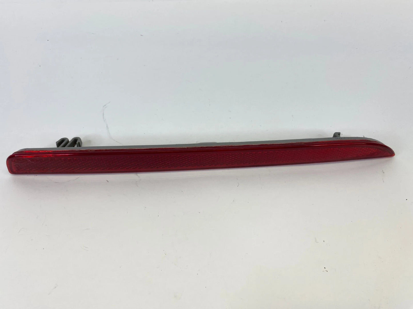 2016-2019 FORD EXPLORER INTERCEPTOR REAR BUMPER RIGHT SIDE LOWER REFLECTOR LAMP