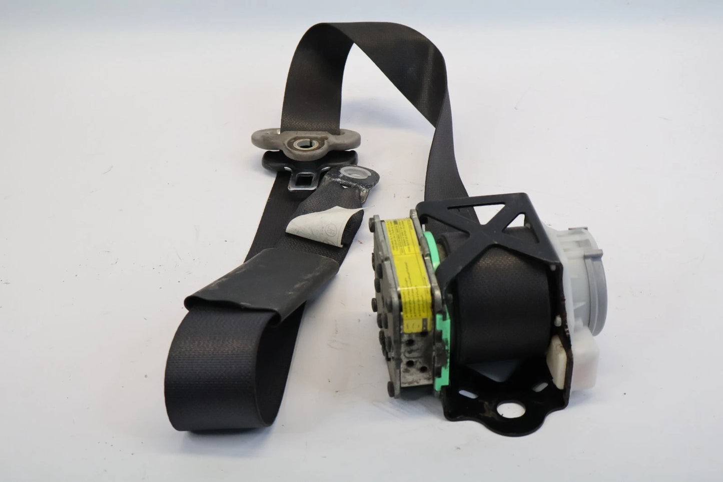 2007-2012 TOYOTA YARIS SEDAN FRONT LEFT DRIVER SEAT BELT RETRACTOR 1033184