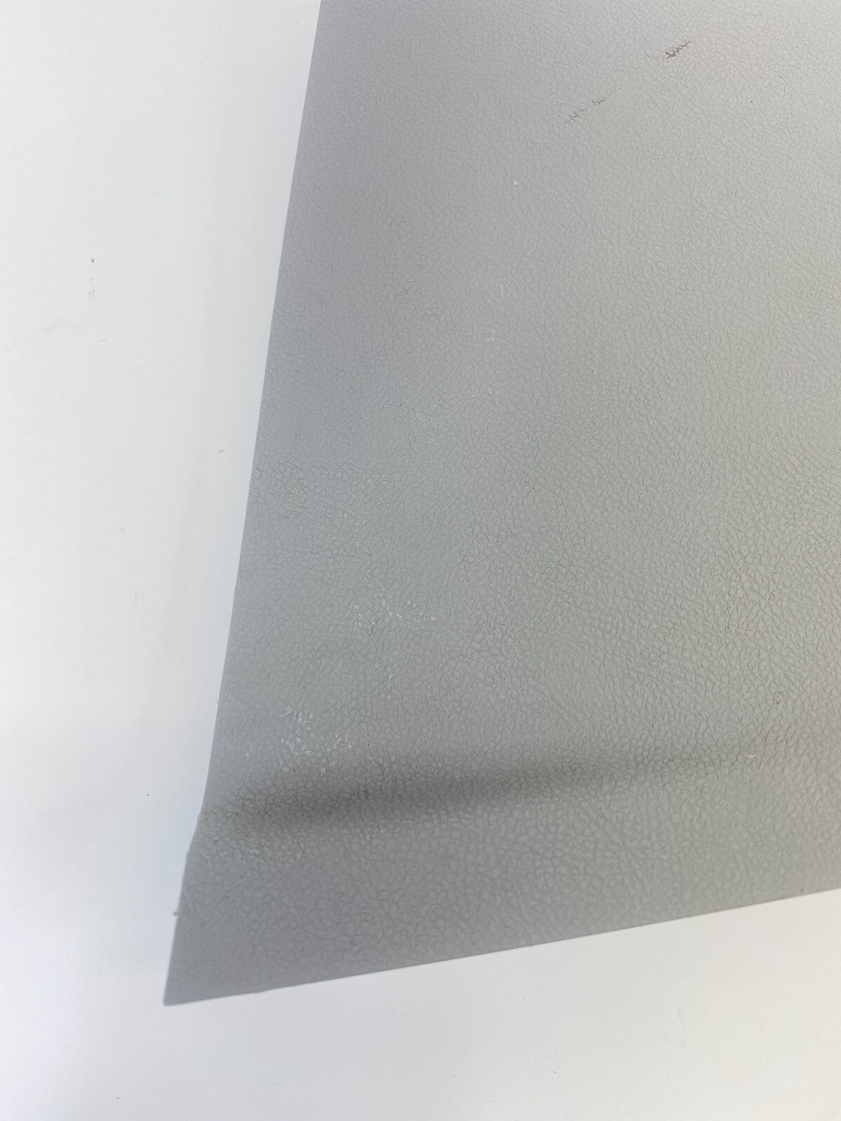 06 07 Chevrolet HHR LT Front Dash Console Fuse Trim Panel Cover Lid 15821370 OEM